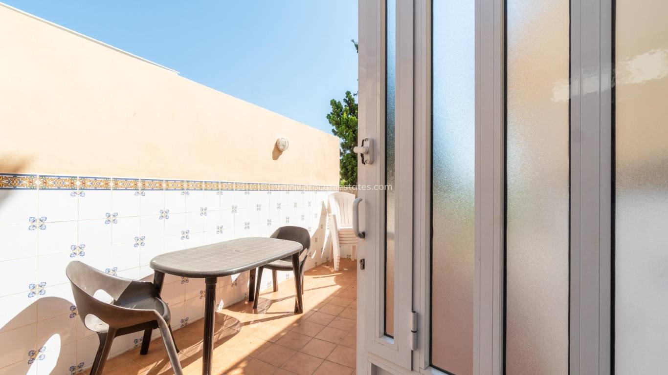 Resale - Villa - Orihuela Costa - La Zenia