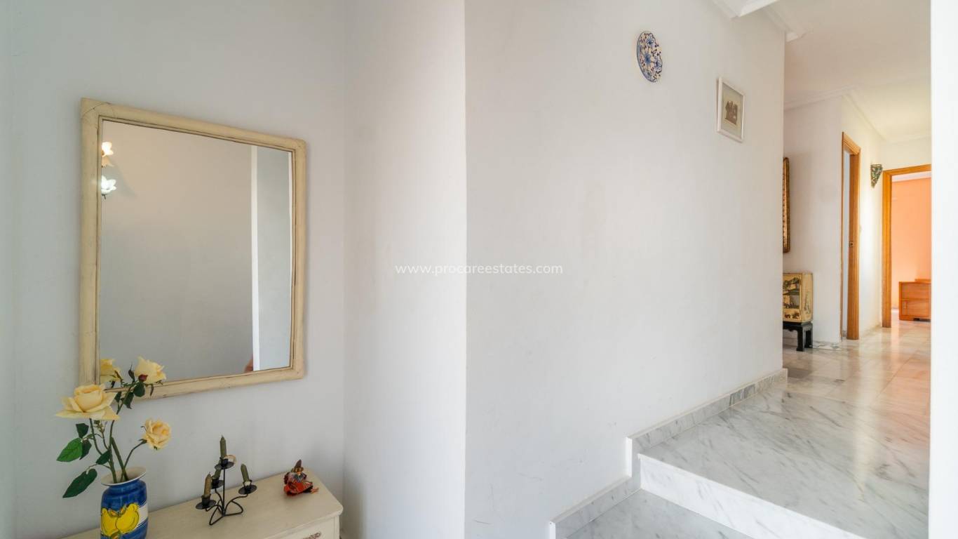 Resale - Villa - Orihuela Costa - La Zenia