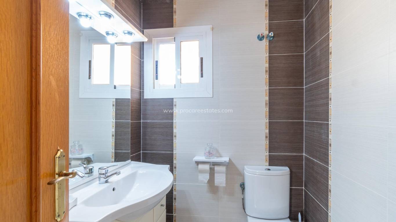 Resale - Villa - Orihuela Costa - La Zenia