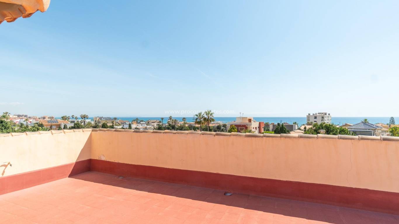 Resale - Villa - Orihuela Costa - La Zenia