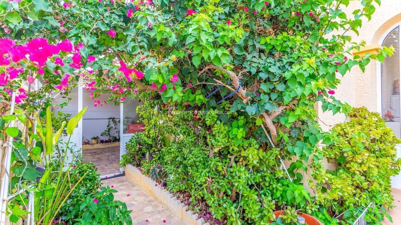 Resale - Villa - Orihuela Costa - La Zenia