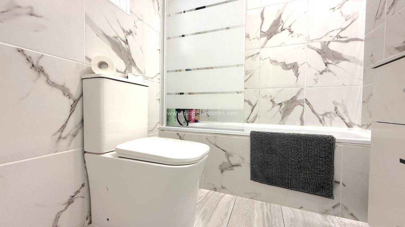 Resale - Villa - Orihuela Costa - La Zenia