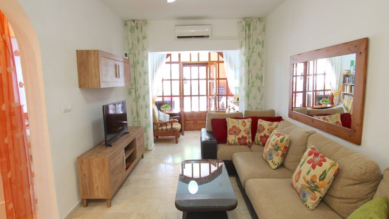 Resale - Villa - Orihuela Costa - La Zenia