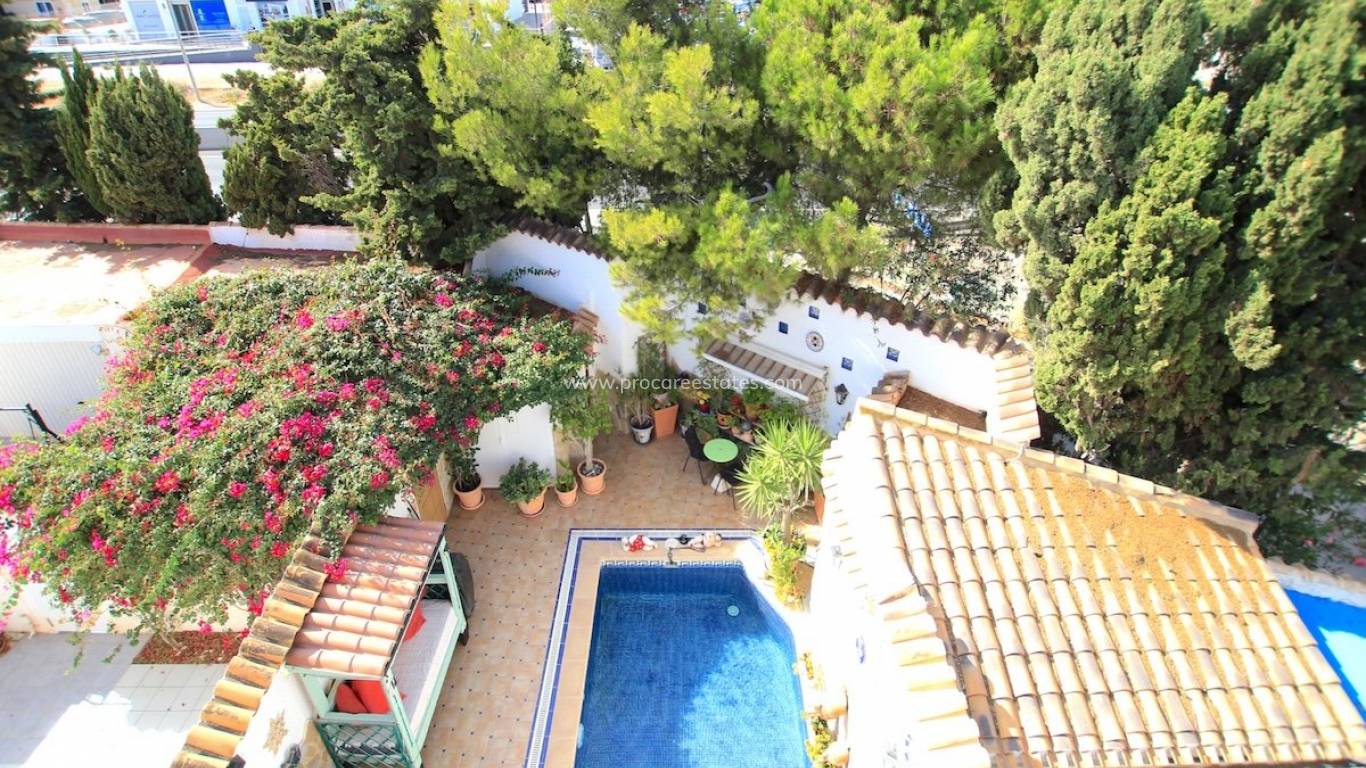 Resale - Villa - Orihuela Costa - La Zenia