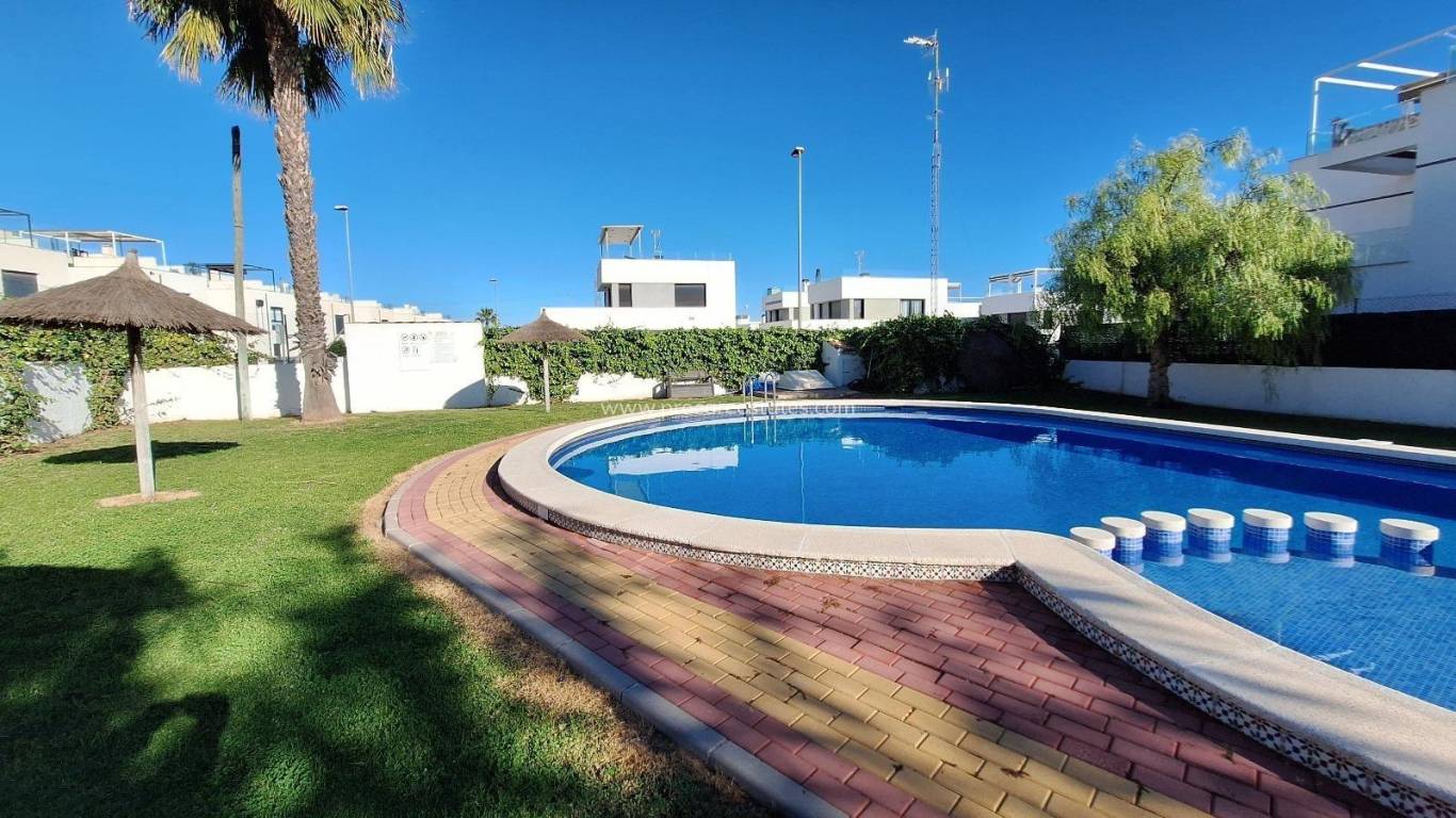 Resale - Villa - Orihuela Costa - Lomas de Cabo Roig-Los Dolses