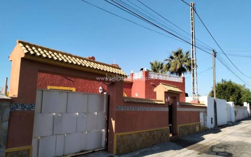 Resale - Villa - Orihuela Costa - Lomas de Cabo Roig-Los Dolses