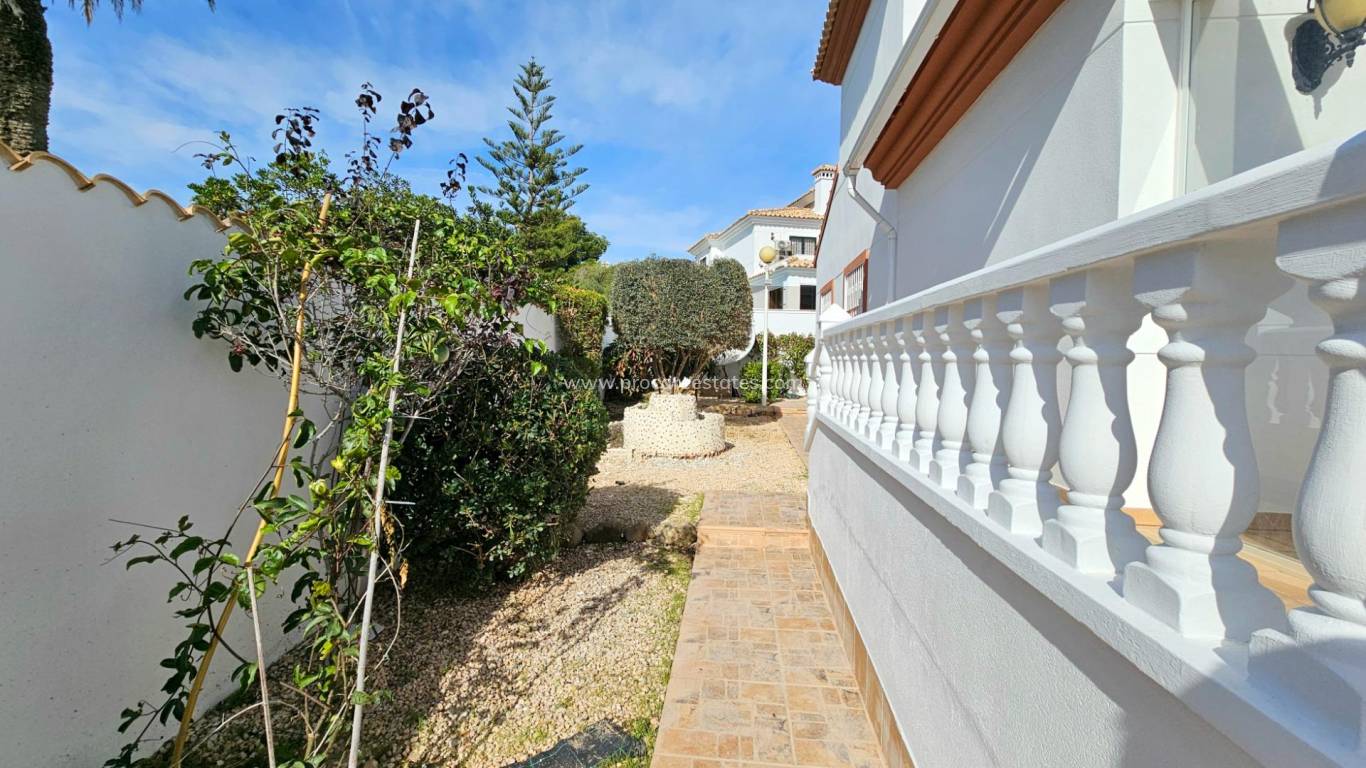 Resale - Villa - Orihuela Costa - Lomas de Campoamor-Las Ramblas