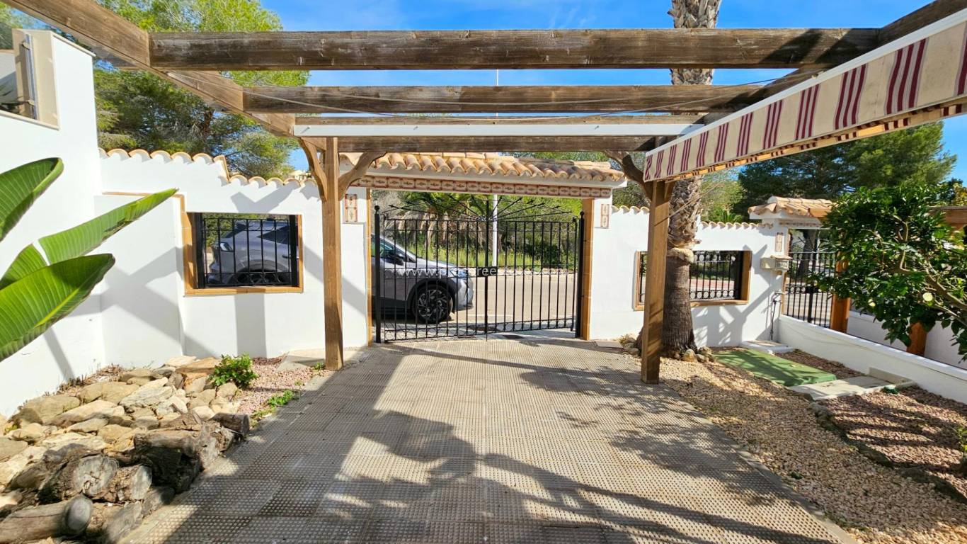 Resale - Villa - Orihuela Costa - Lomas de Campoamor-Las Ramblas