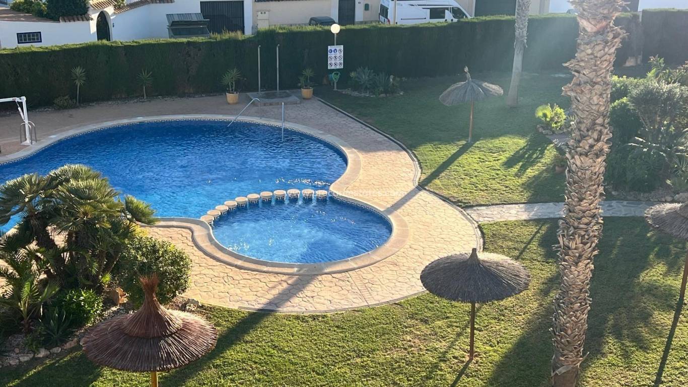 Resale - Villa - Orihuela Costa - Los Almendros-La Florida