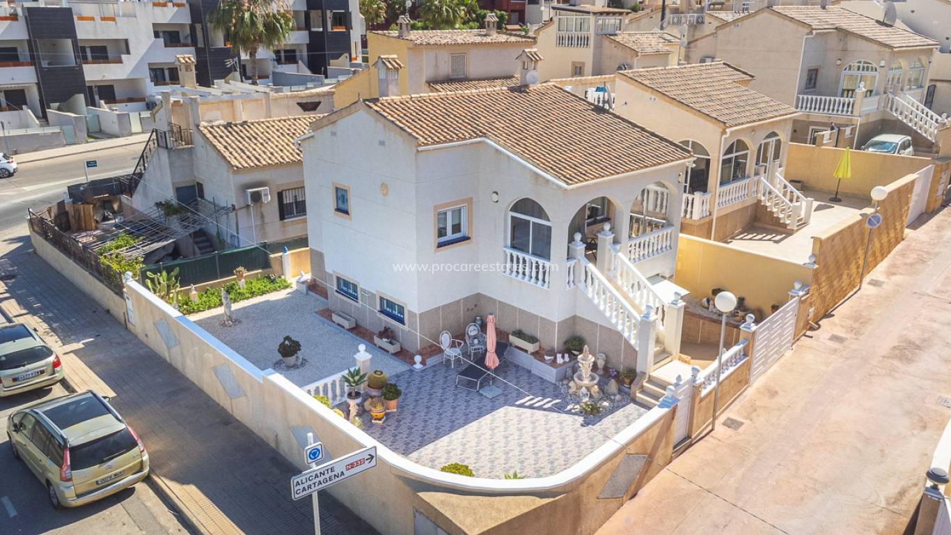 Resale - Villa - Orihuela Costa - Los Altos