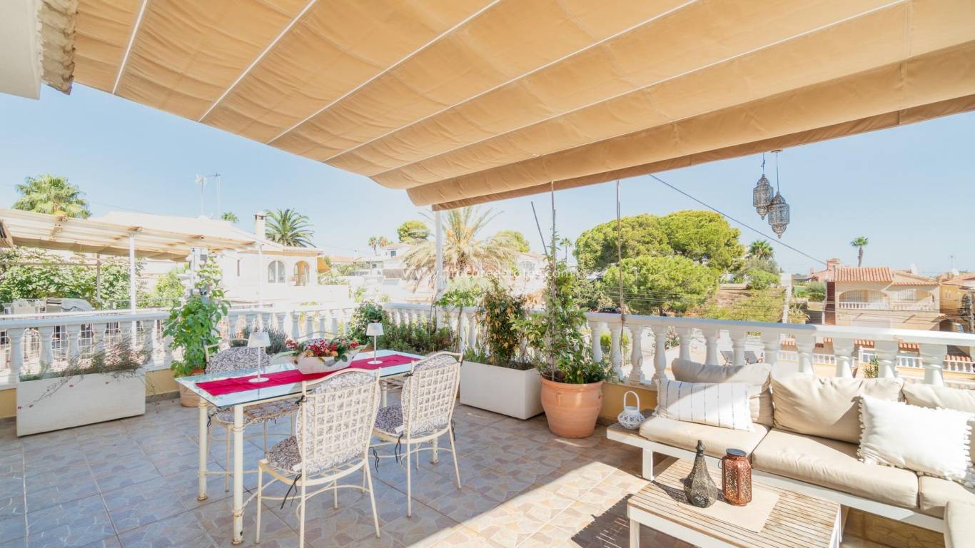 Resale - Villa - Orihuela Costa - Los Balcones