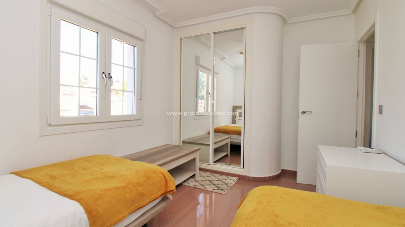 Resale - Villa - Orihuela Costa - LOS DOLSES