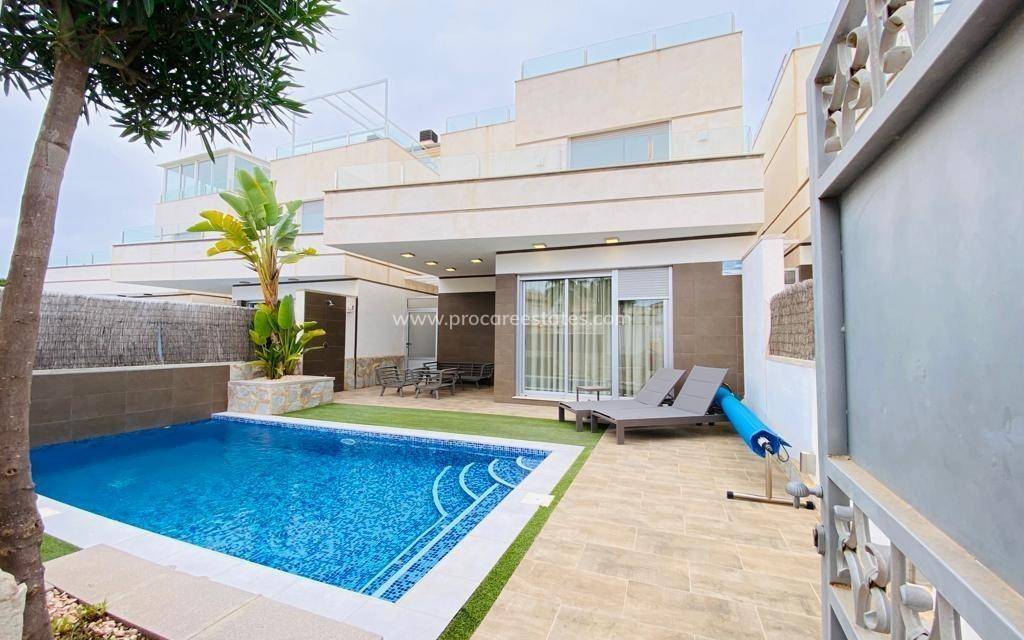 Resale - Villa - Orihuela Costa - Montezenia