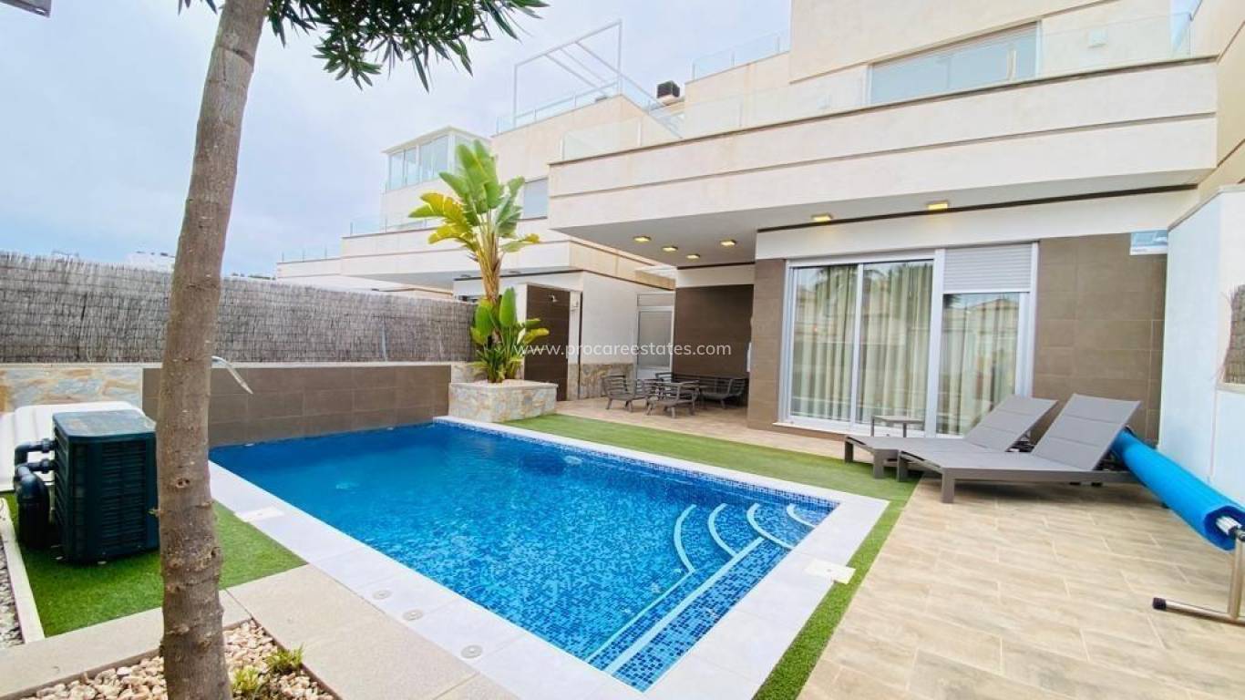 Resale - Villa - Orihuela Costa - Montezenia