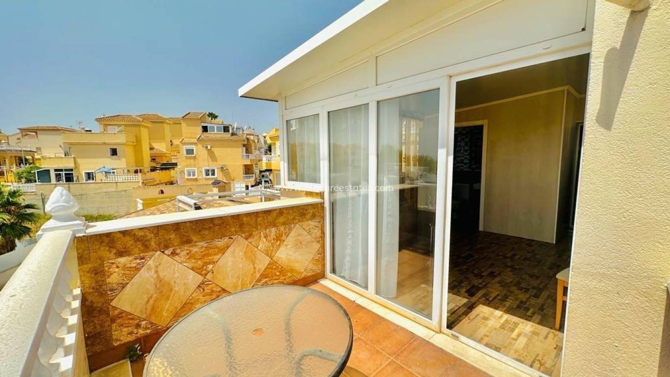 Resale - Villa - Orihuela Costa - Montezenia