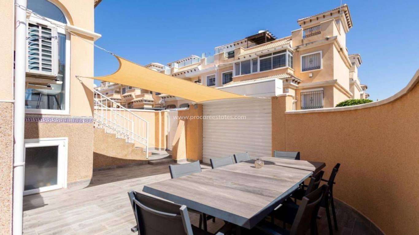 Resale - Villa - Orihuela Costa - Montezenia