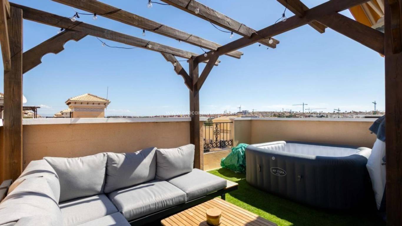 Resale - Villa - Orihuela Costa - Montezenia