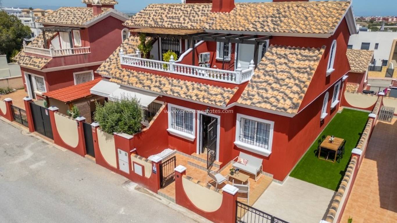 Resale - Villa - Orihuela Costa - PAU 26