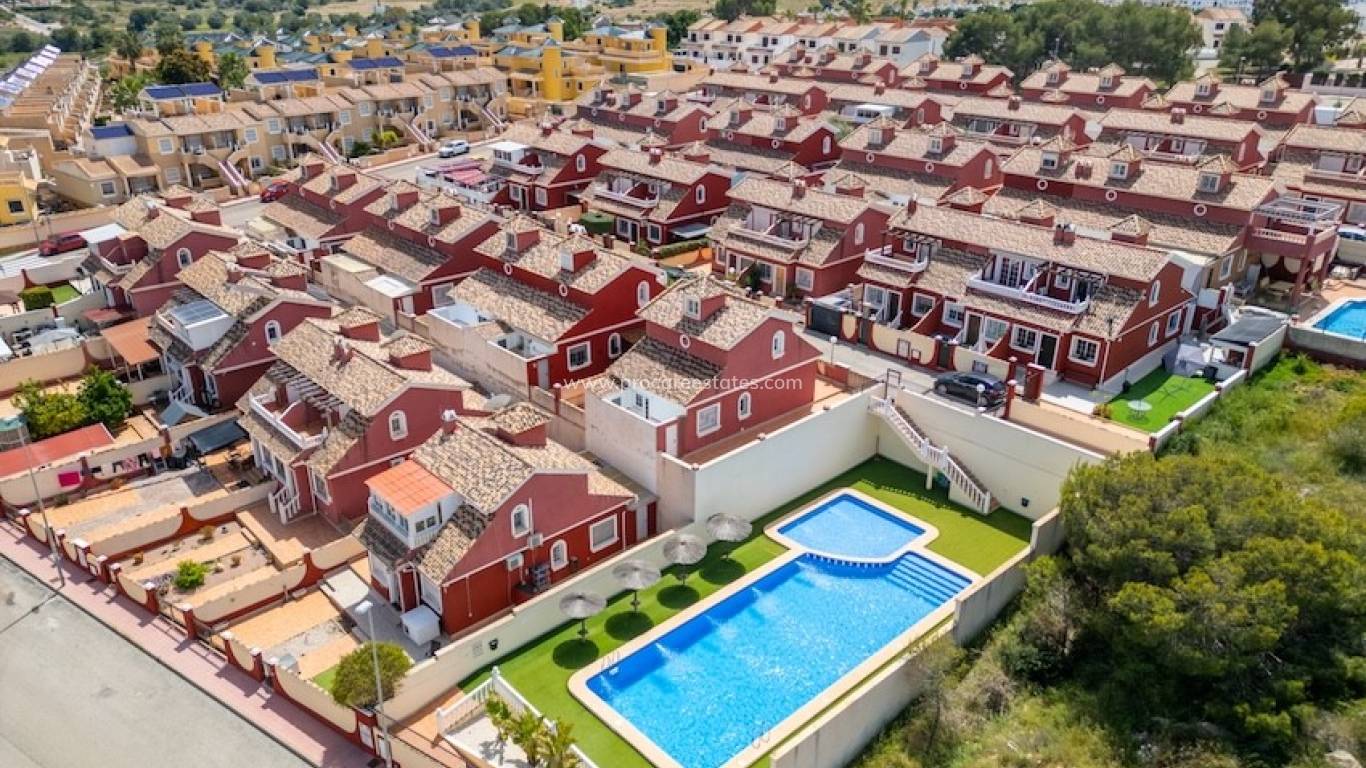 Resale - Villa - Orihuela Costa - PAU 26