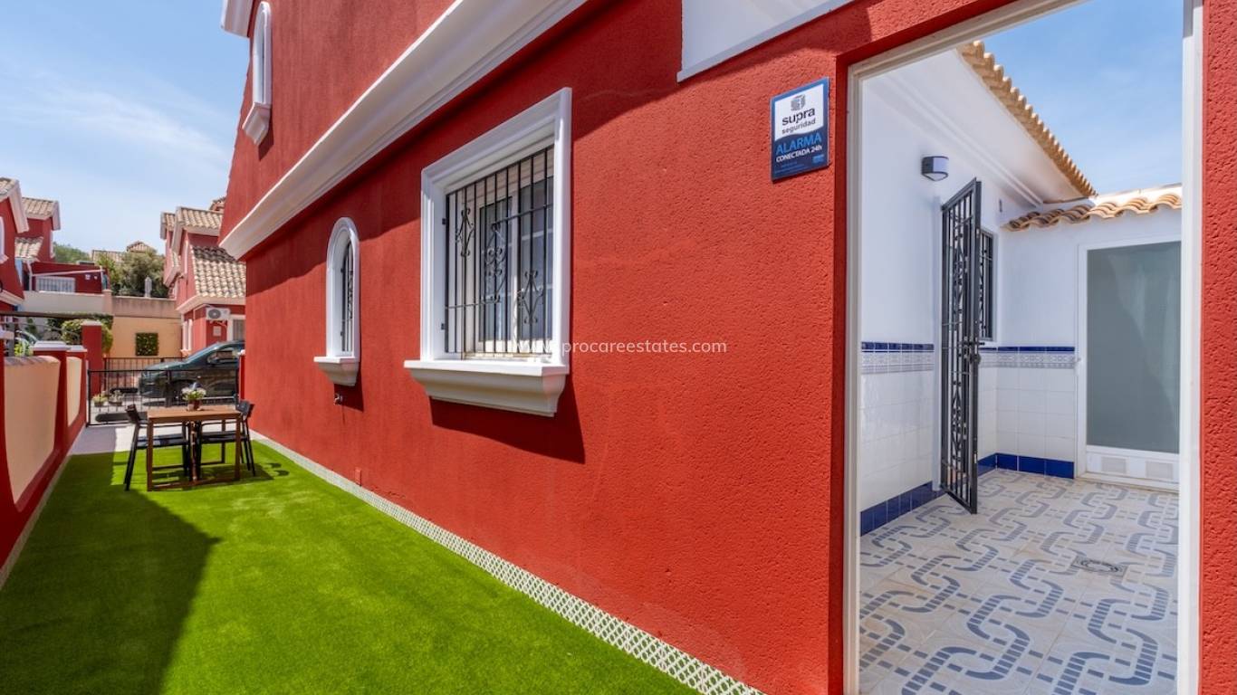 Resale - Villa - Orihuela Costa - PAU 26