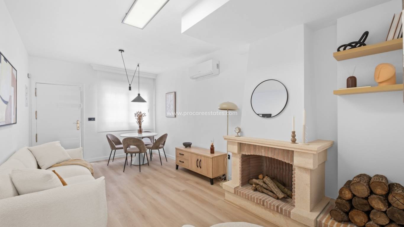 Resale - Villa - Orihuela Costa - PAU 26