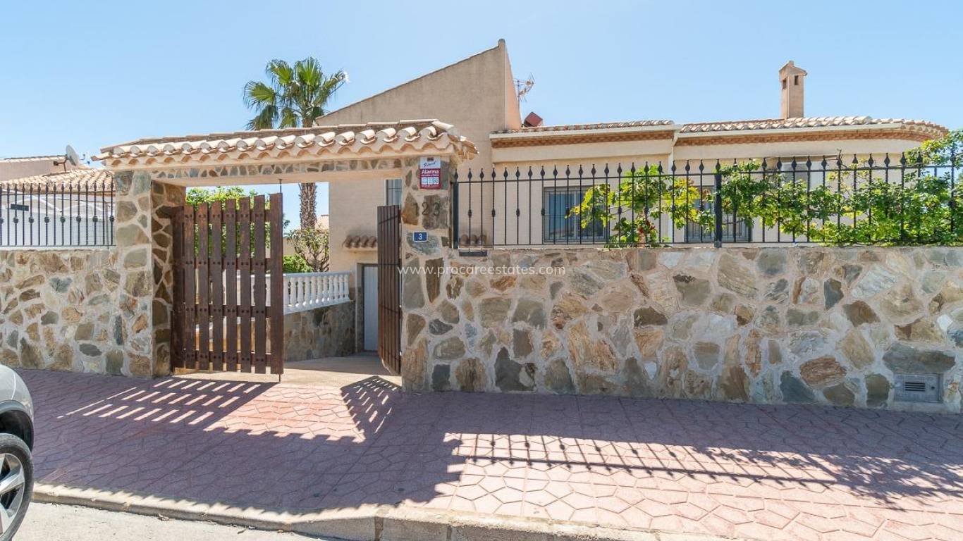 Resale - Villa - Orihuela Costa - Playa Flamenca