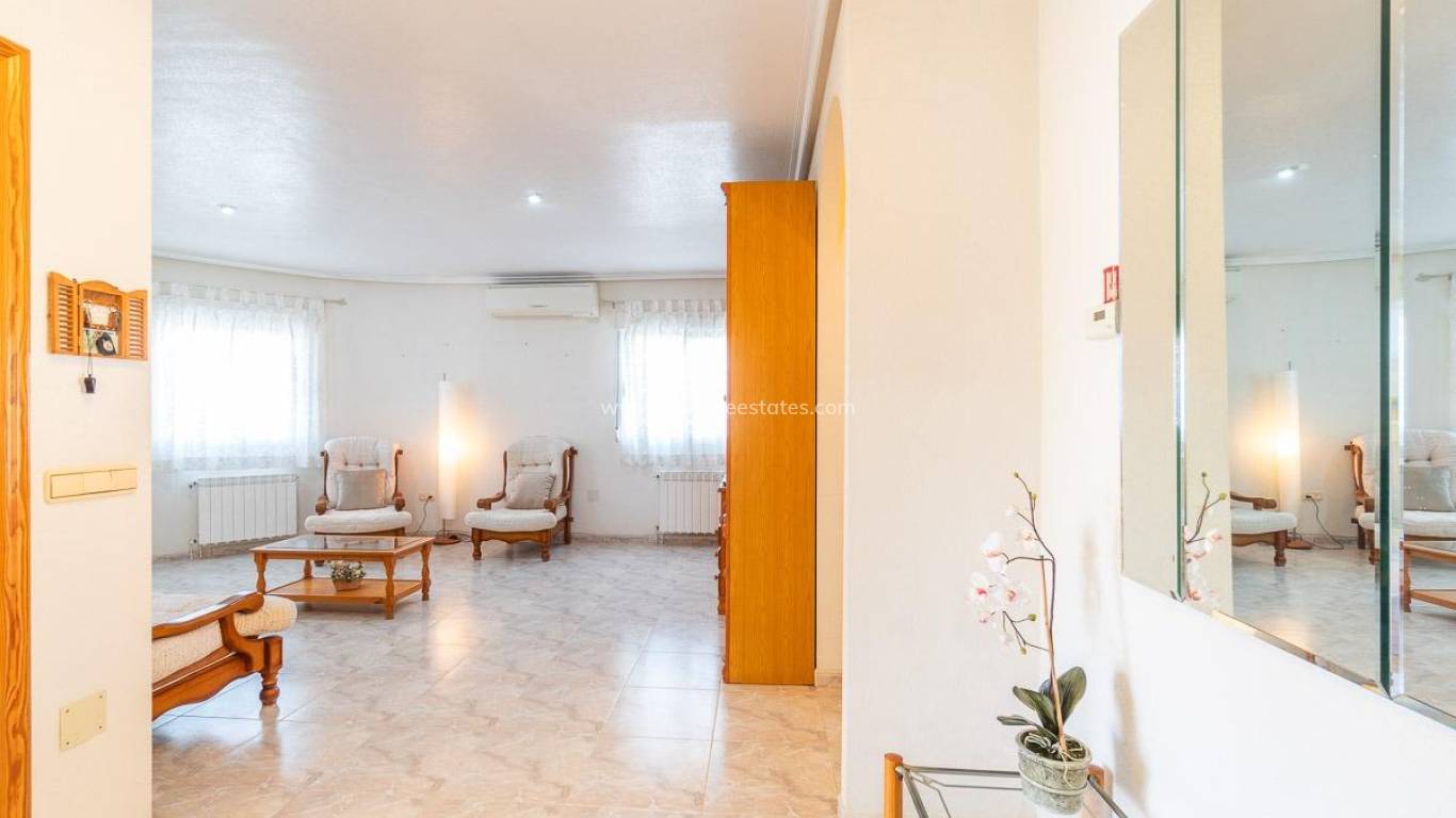 Resale - Villa - Orihuela Costa - Playa Flamenca