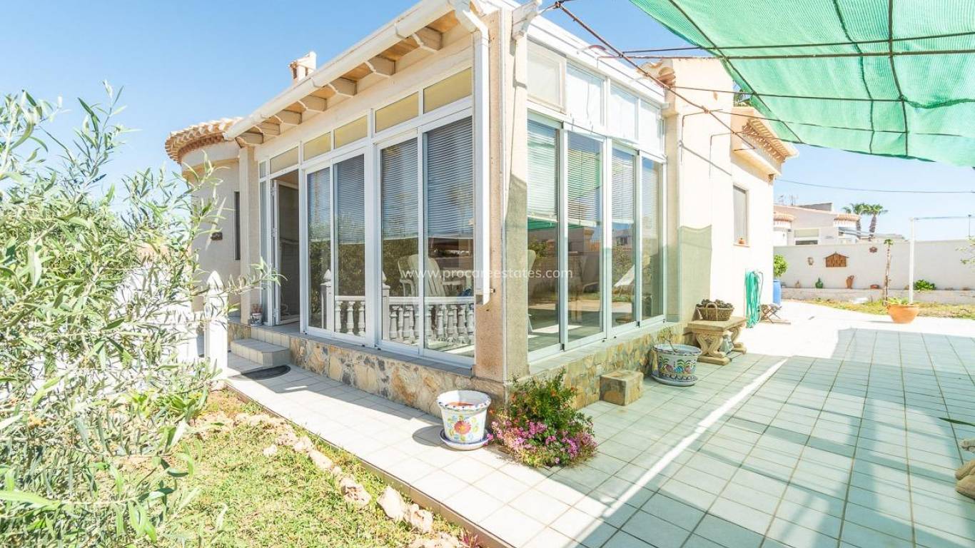 Resale - Villa - Orihuela Costa - Playa Flamenca