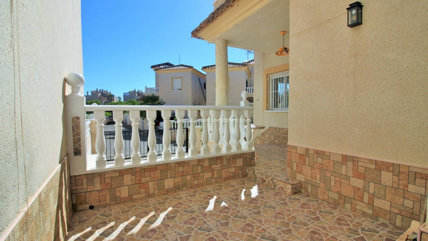 Resale - Villa - Orihuela Costa - Playa Flamenca