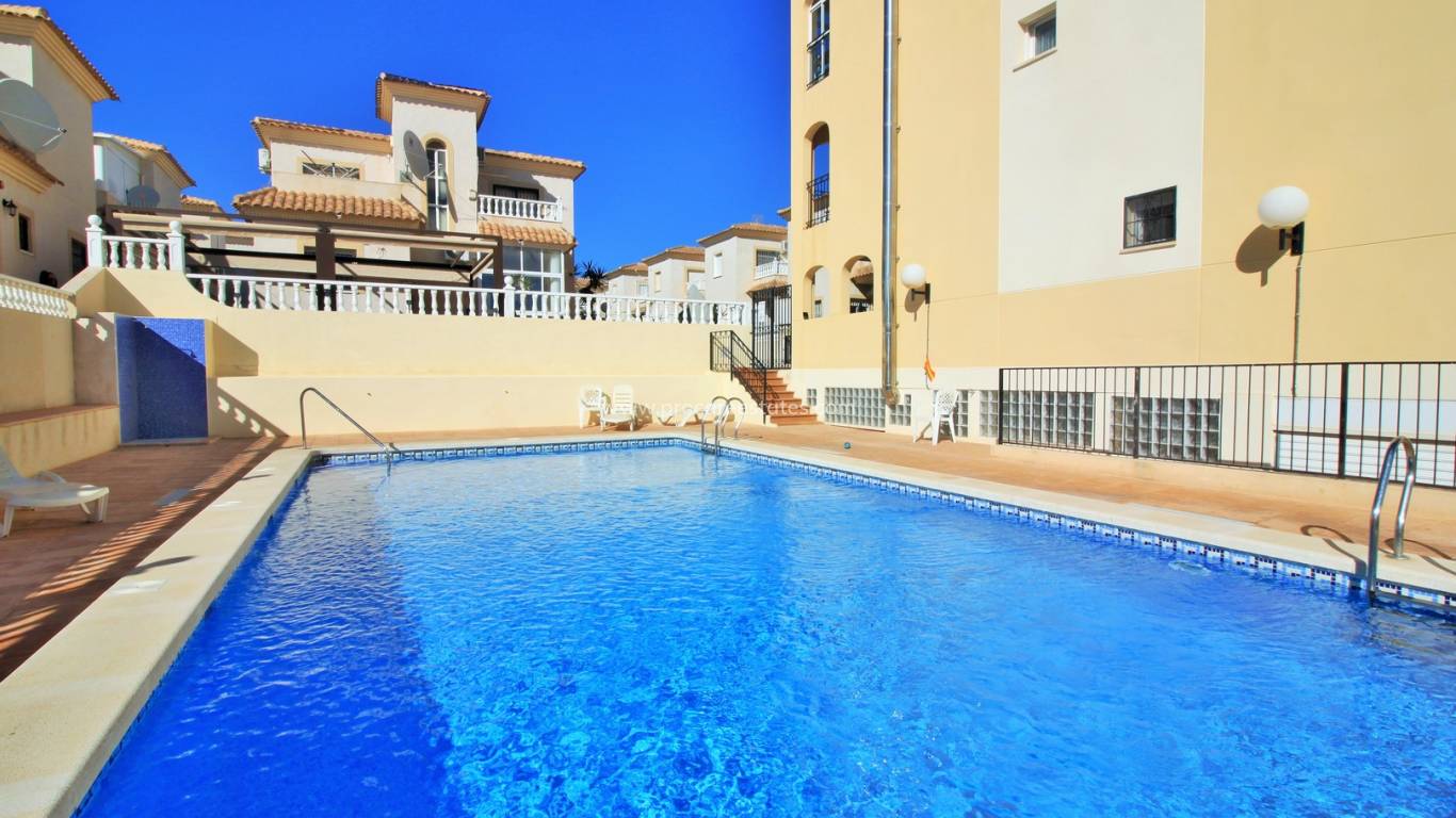 Resale - Villa - Orihuela Costa - Playa Flamenca