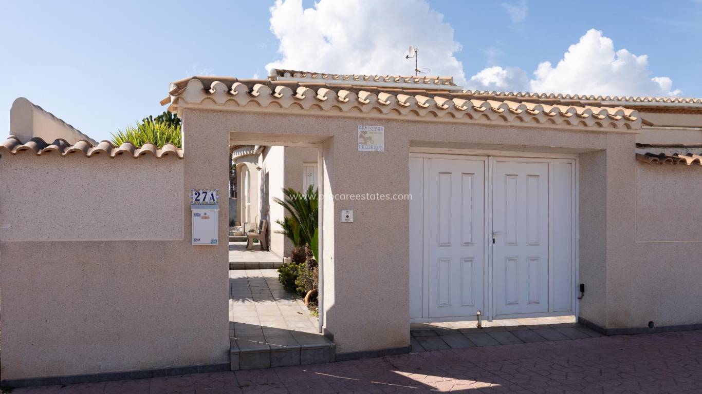 Resale - Villa - Orihuela Costa - Playa Flamenca