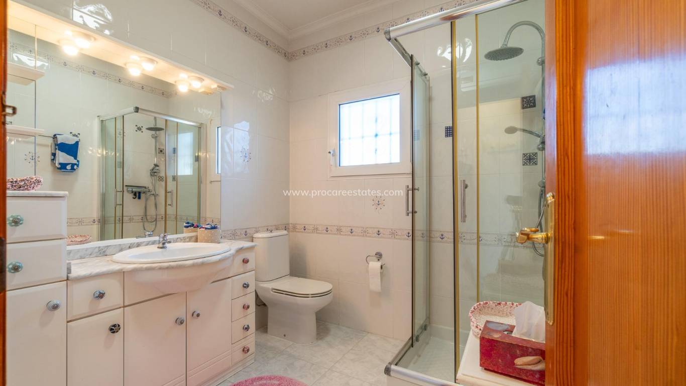 Resale - Villa - Orihuela Costa - Playa Flamenca