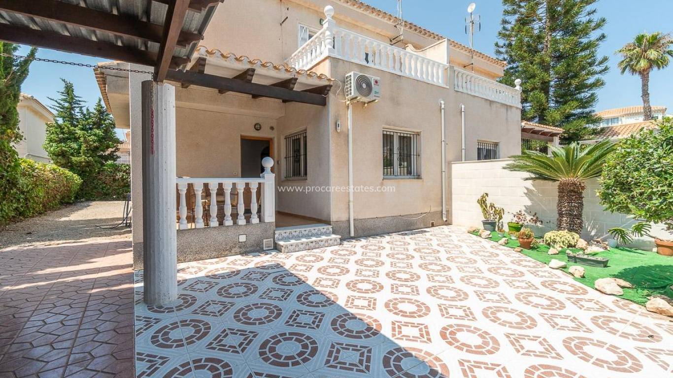 Resale - Villa - Orihuela Costa - Playa Flamenca