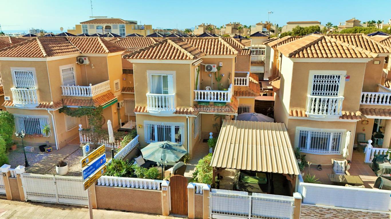 Resale - Villa - Orihuela Costa - Playa Flamenca