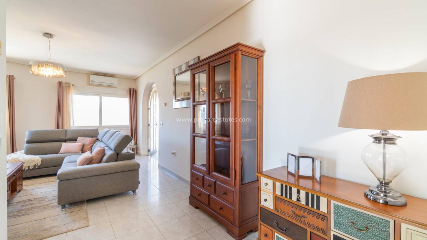 Resale - Villa - Orihuela Costa - Playa Flamenca