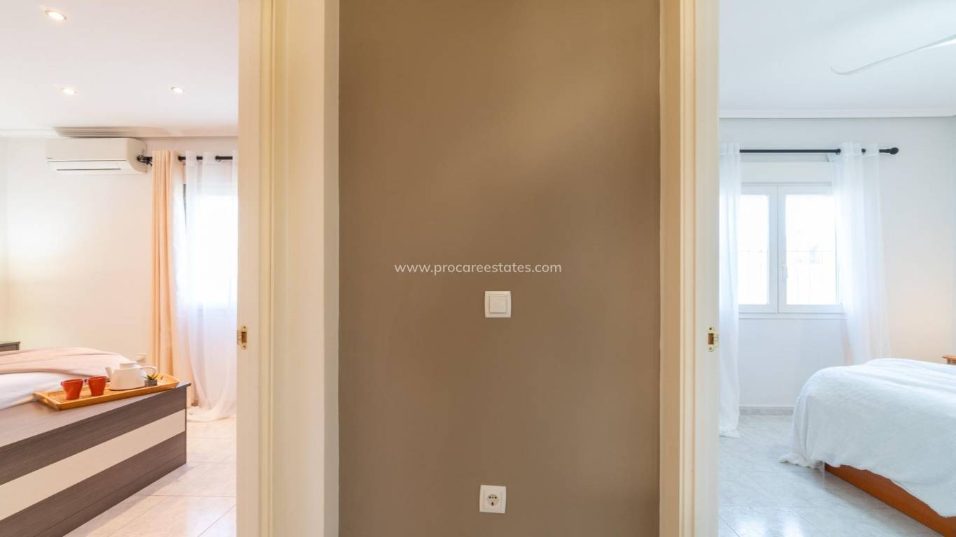 Resale - Villa - Orihuela Costa - Playa Flamenca