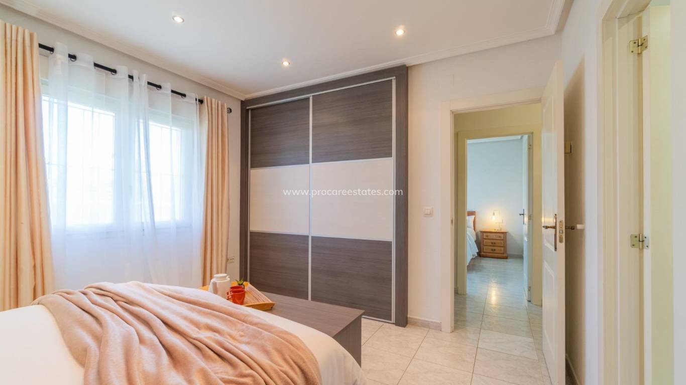 Resale - Villa - Orihuela Costa - Playa Flamenca