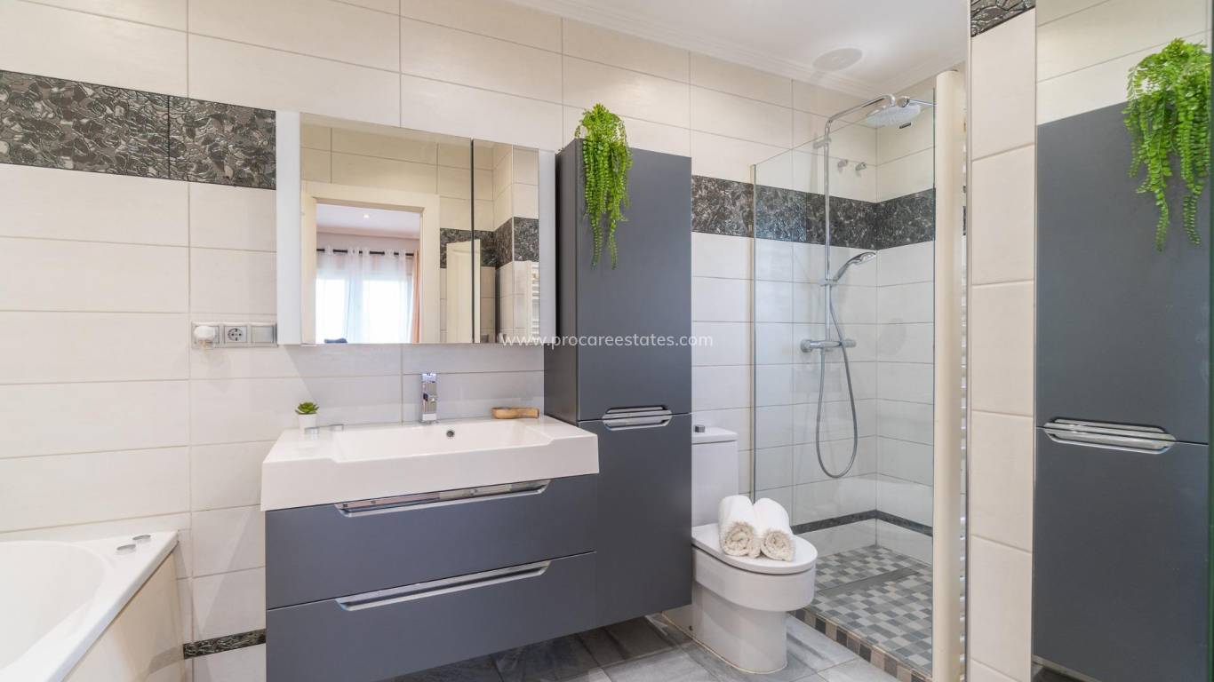 Resale - Villa - Orihuela Costa - Playa Flamenca