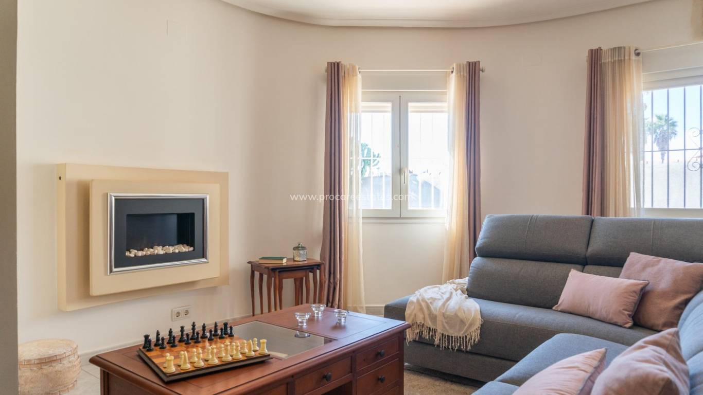 Resale - Villa - Orihuela Costa - Playa Flamenca