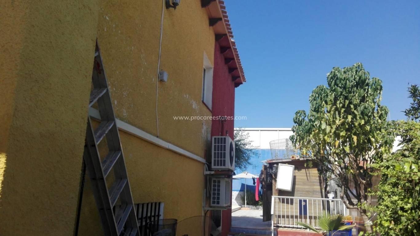 Resale - Villa - Orihuela Costa - Punta Prima