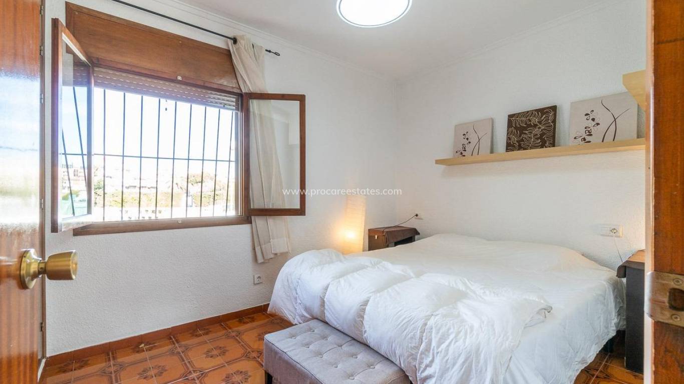 Resale - Villa - Orihuela Costa - Punta Prima