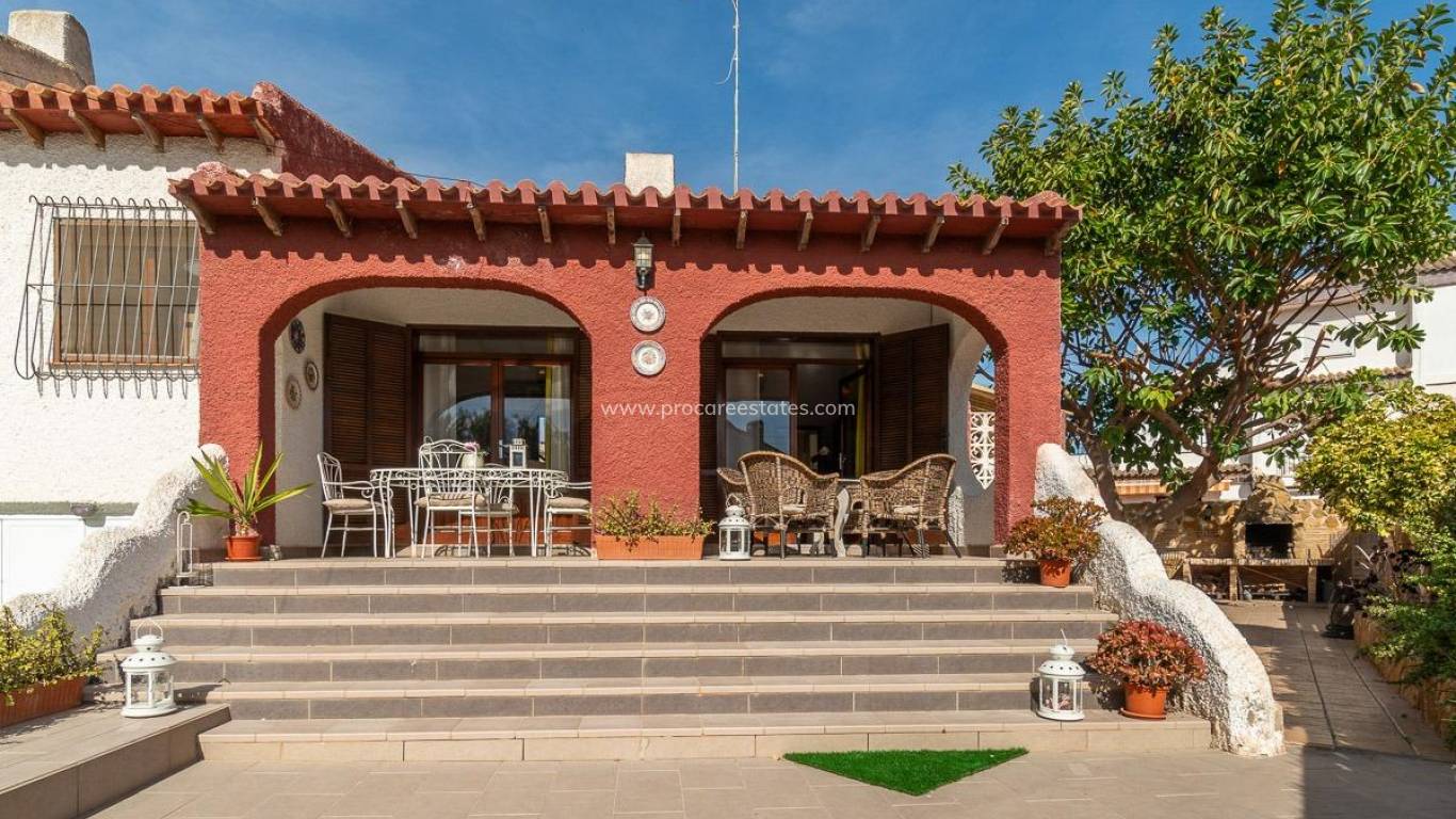 Resale - Villa - Orihuela Costa - Punta Prima