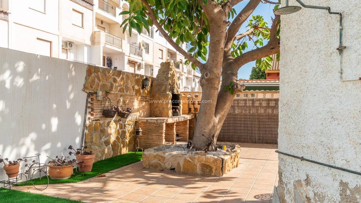 Resale - Villa - Orihuela Costa - Punta Prima