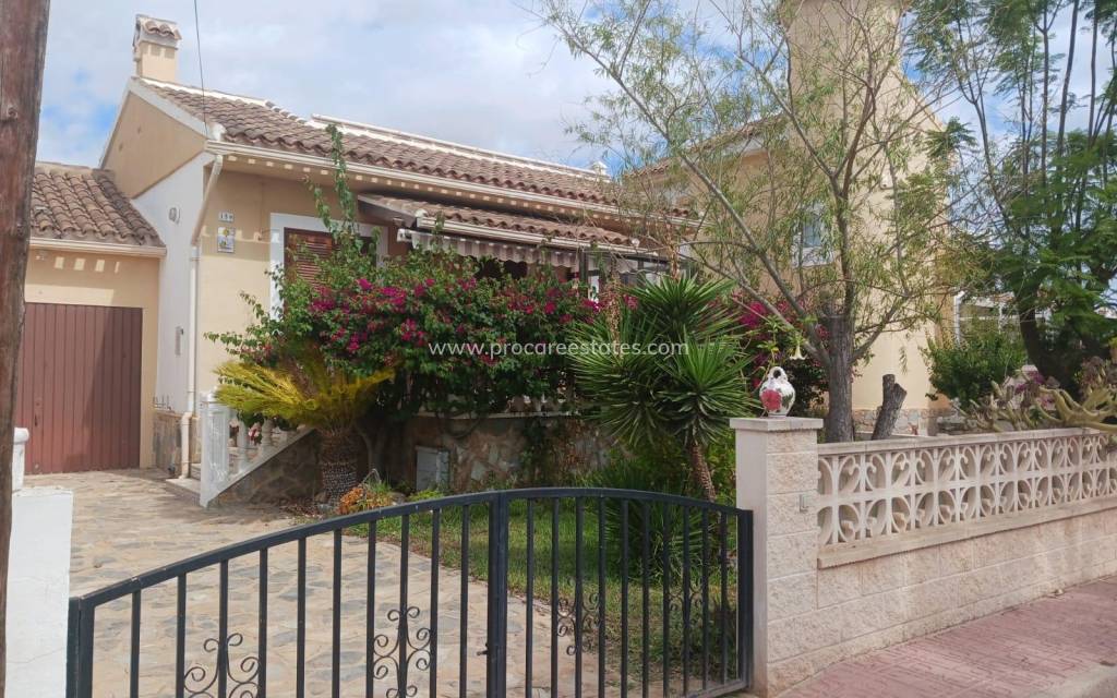 Resale - Villa - Orihuela Costa - Punta Prima