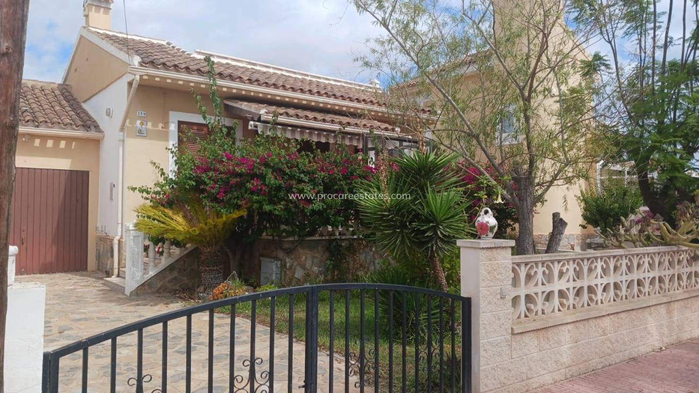 Resale - Villa - Orihuela Costa - Punta Prima