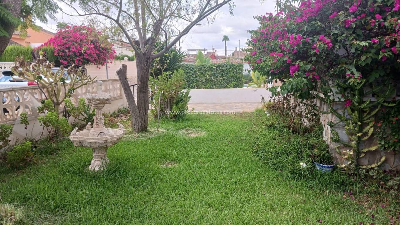 Resale - Villa - Orihuela Costa - Punta Prima