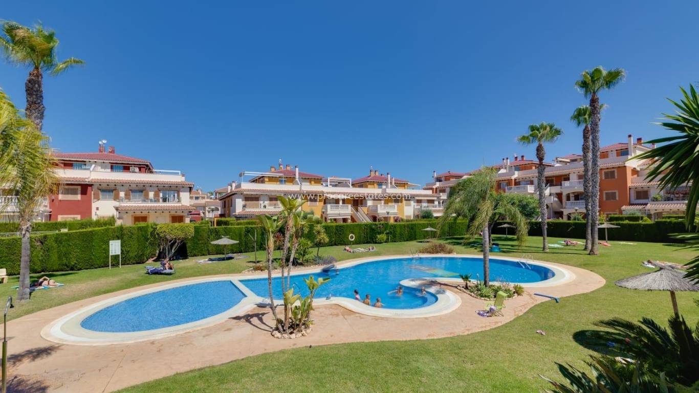 Resale - Villa - Orihuela Costa - Punta Prima