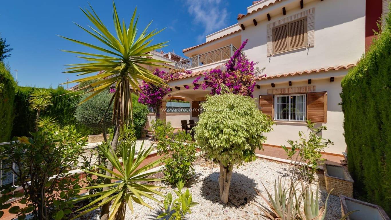 Resale - Villa - Orihuela Costa - Punta Prima