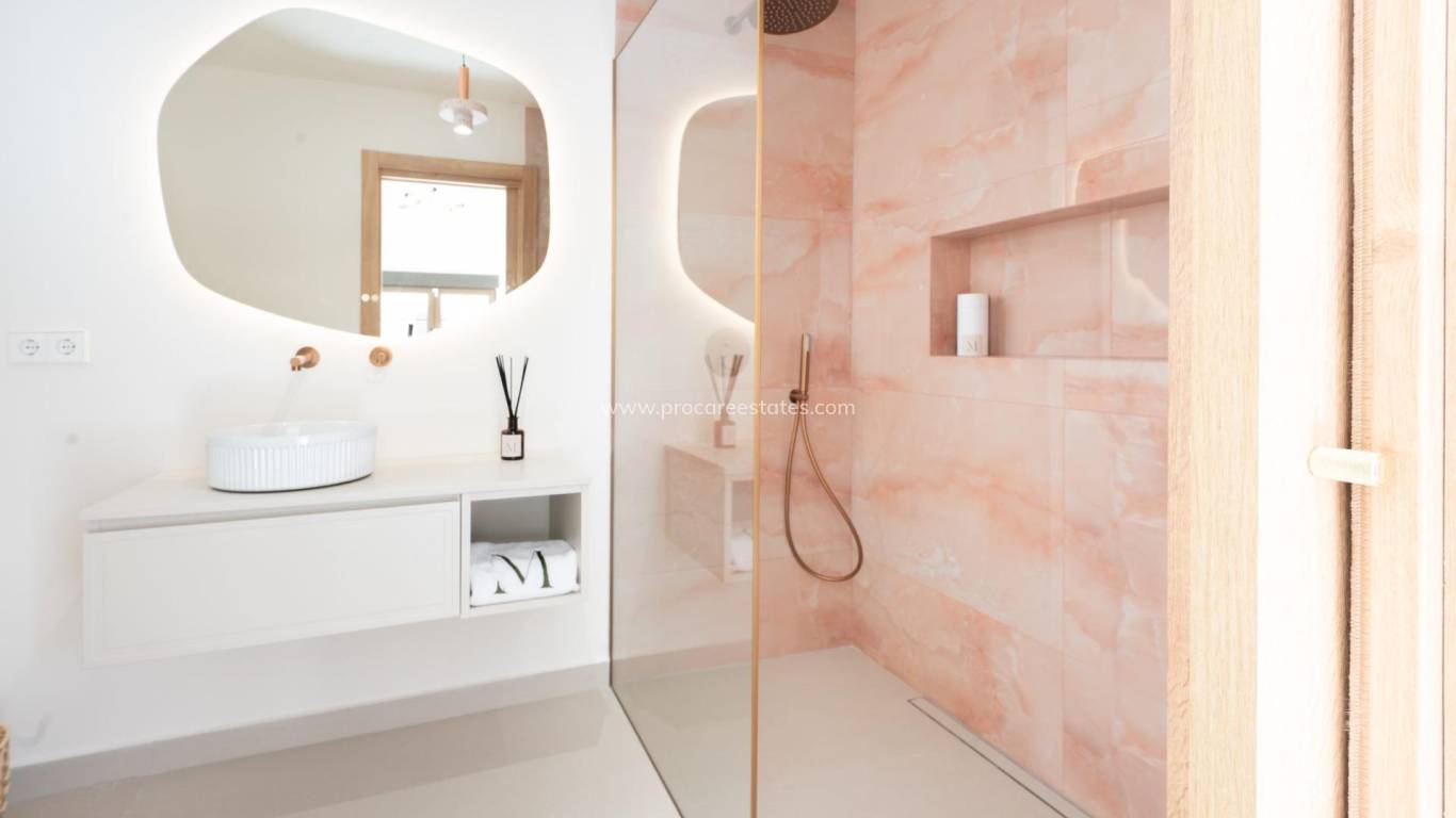 Resale - Villa - Orihuela Costa - Punta Prima