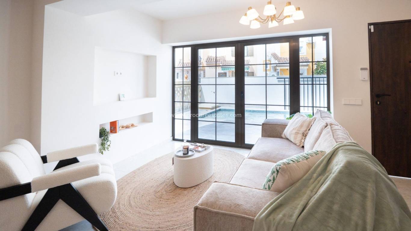 Resale - Villa - Orihuela Costa - Punta Prima